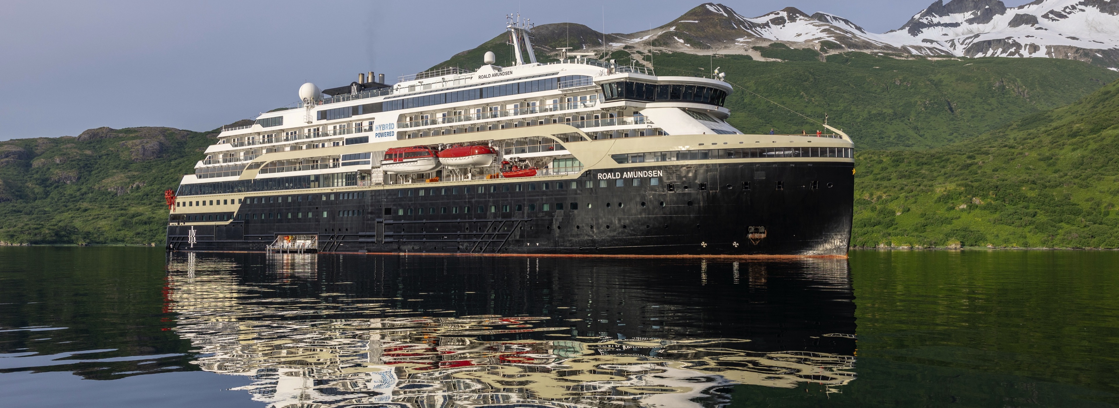 MS Roald Amundsen